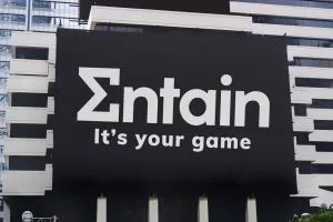 Entain Pulls UK Retail Betting From Ropes; Contract Signals Hope