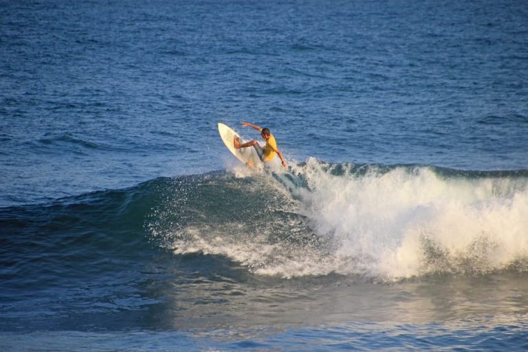 el salvador surf